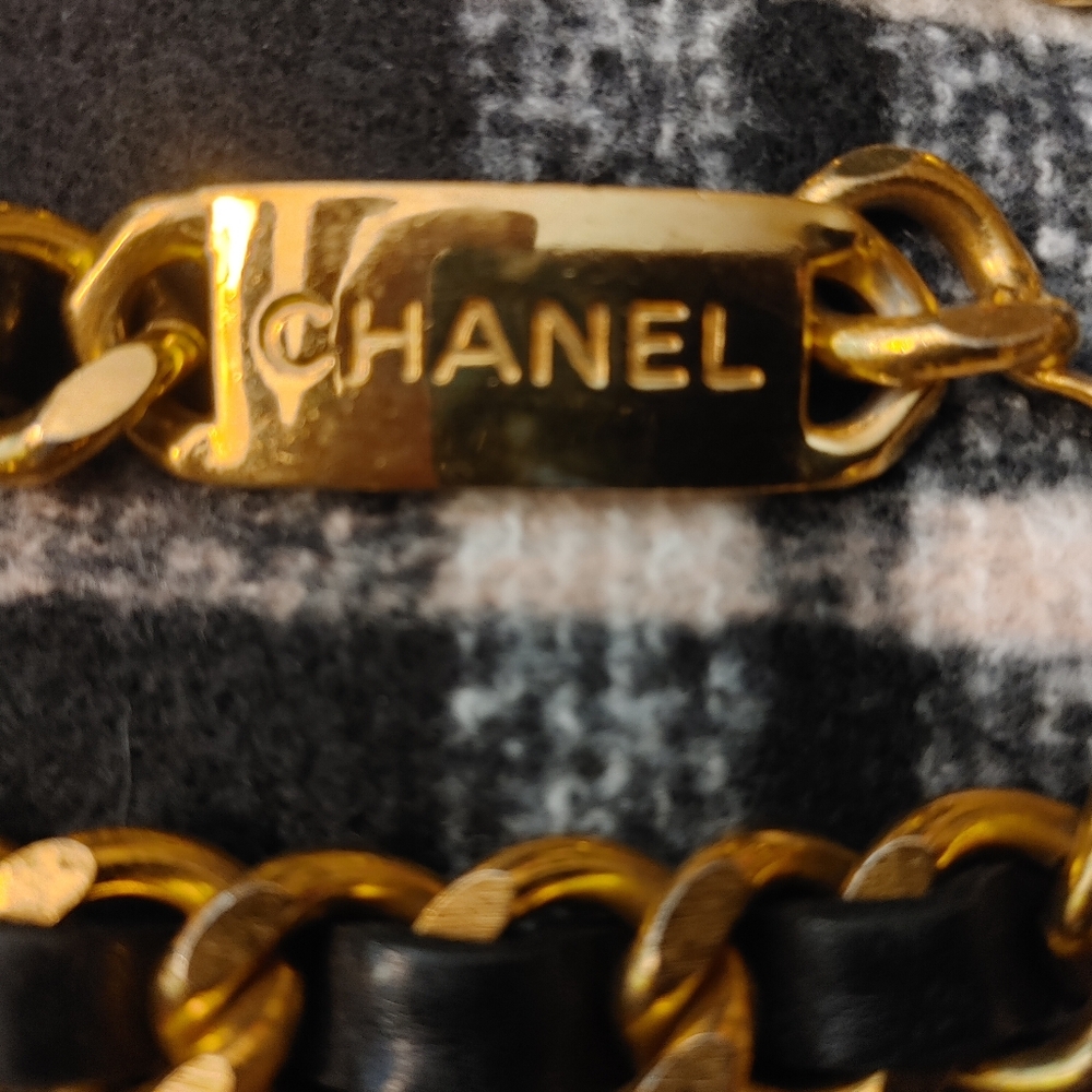 Authentic Chanel Belt - Picture 4 of 9